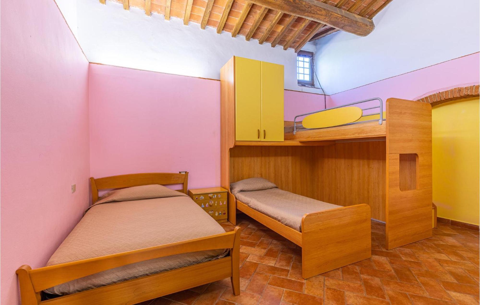 Awesome Home In Marliana With Kitchenette Zewnętrze zdjęcie