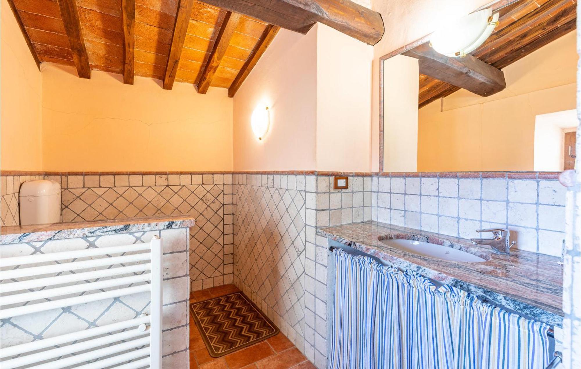Awesome Home In Marliana With Kitchenette Zewnętrze zdjęcie